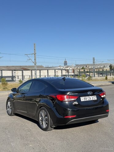 Hyundai Elantra-5