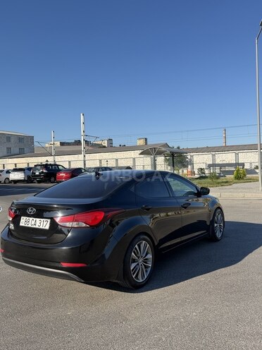 Hyundai Elantra-6