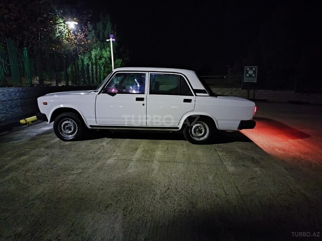 LADA (VAZ) 2107-2