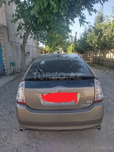 Toyota Prius-2