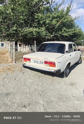 LADA (VAZ) 2107-2