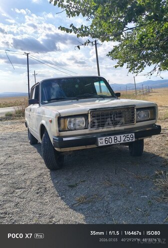 LADA (VAZ) 2107-1