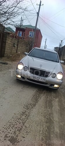 Mercedes E 200-4