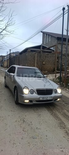 Mercedes E 200-5
