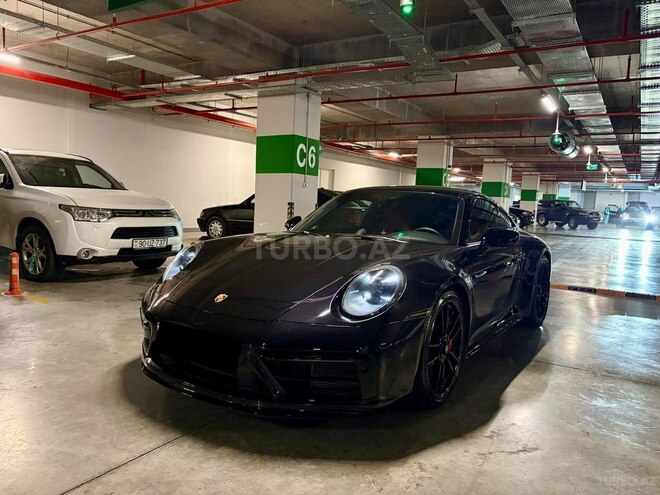 Porsche 911 Carrera GTS-1