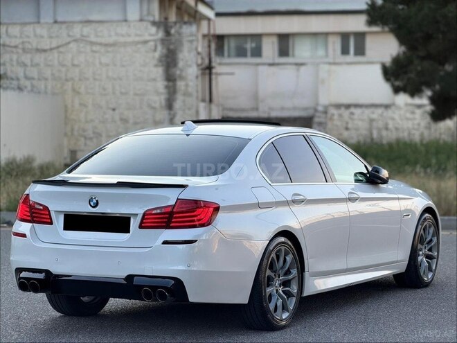 BMW 528-9