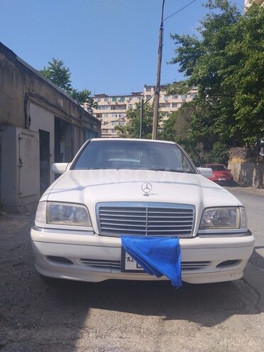 Mercedes C 240-1