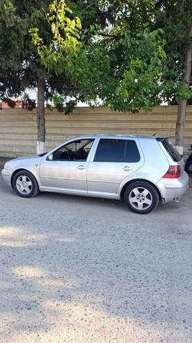 Volkswagen Golf-3