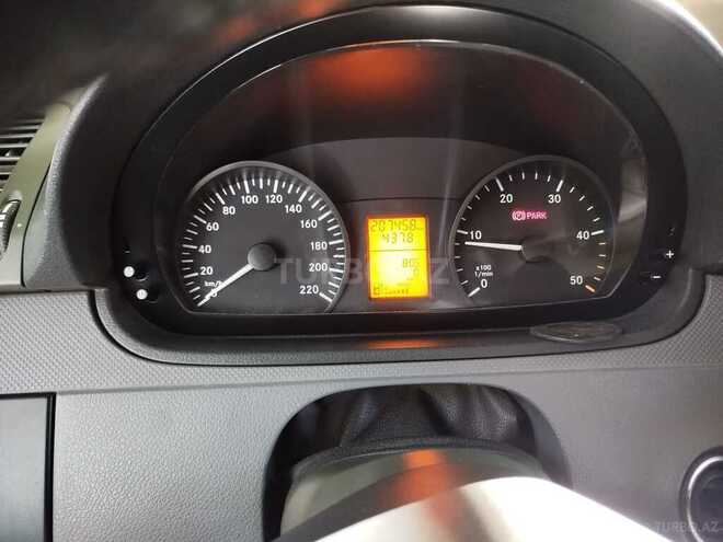 Mercedes Vito 111 CDI-11