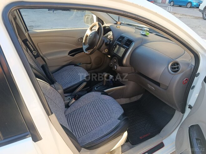 Nissan Sunny-5