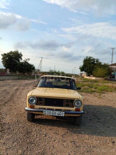 LADA (VAZ) 21011-1