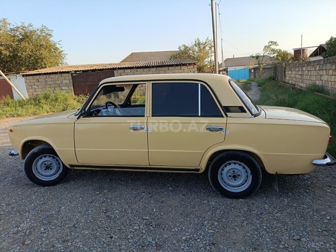 LADA (VAZ) 21011-3