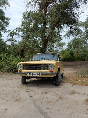 LADA (VAZ) 21011-10