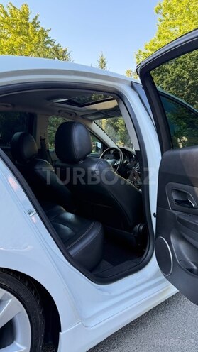 Chevrolet Cruze-11