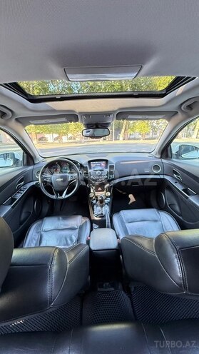Chevrolet Cruze-10
