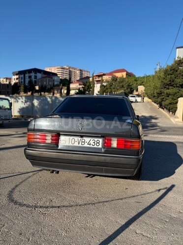Mercedes 190-4