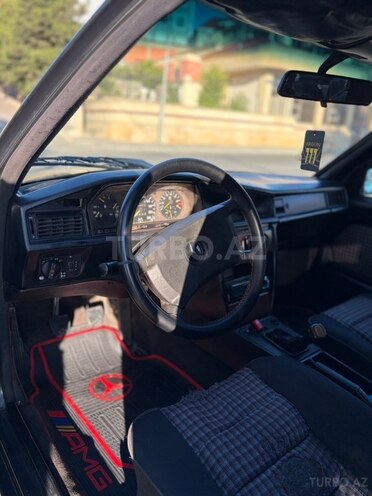 Mercedes 190-5