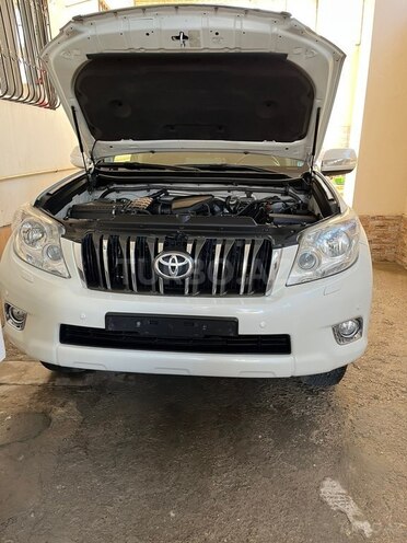 Toyota Land Cruiser Prado-5