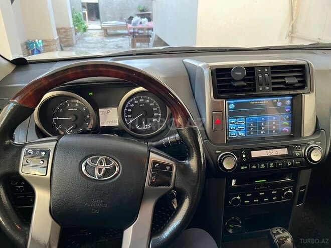 Toyota Land Cruiser Prado-7