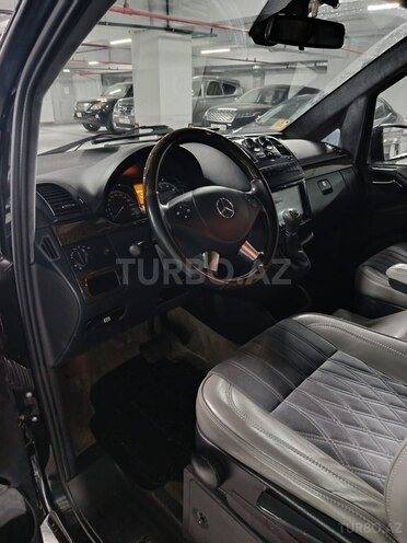 Mercedes V 350-13