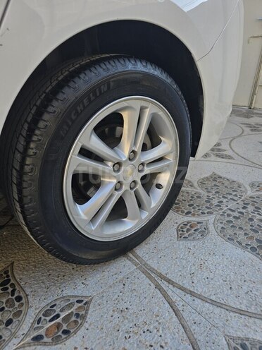 Chevrolet Cruze-10