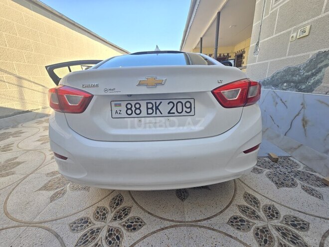 Chevrolet Cruze-15