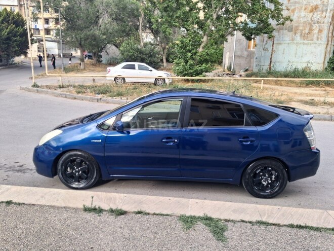 Toyota Prius-5