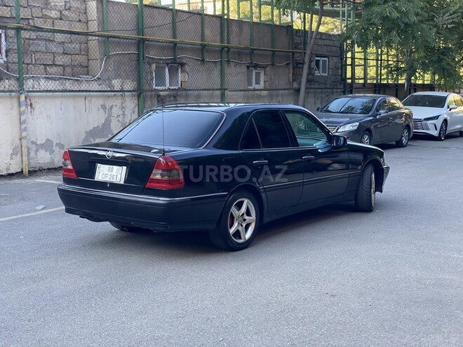 Mercedes C 240-13
