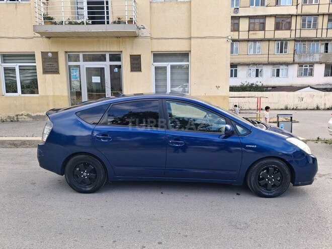 Toyota Prius-4
