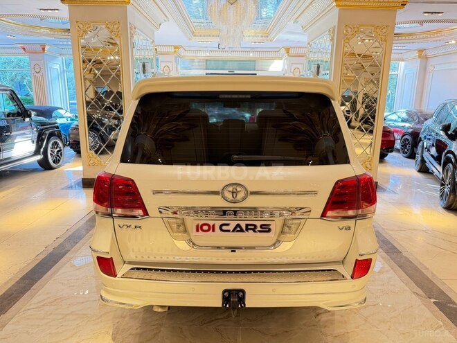 Toyota Land Cruiser-8