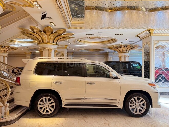Toyota Land Cruiser-5