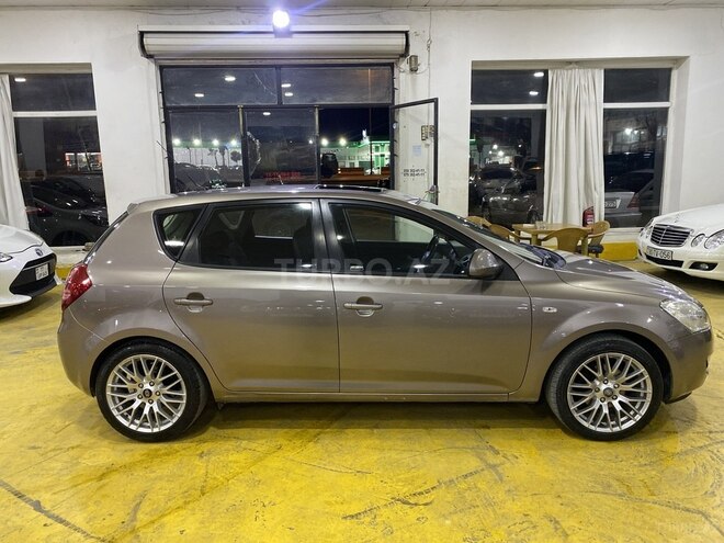 Kia Ceed-4