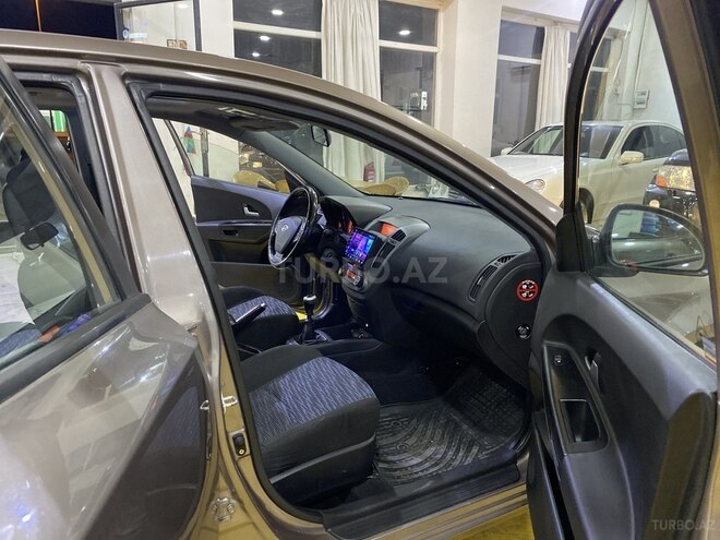 Kia Ceed-9