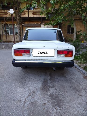 LADA (VAZ) 2107-2
