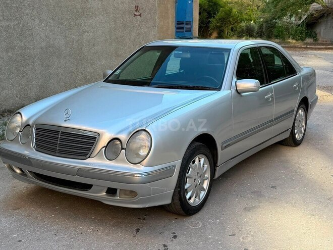 Mercedes E 240-2