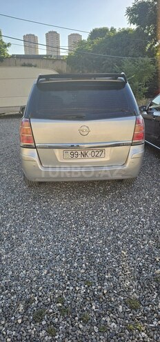 Opel Zafira-2