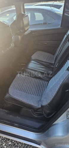 Opel Zafira-9