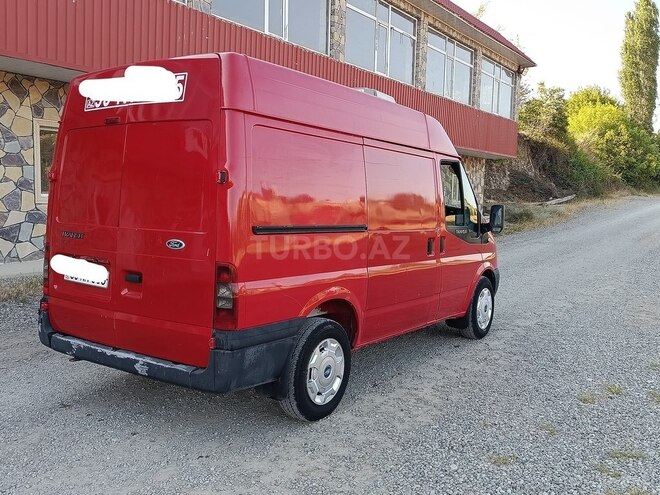 Ford Transit-4
