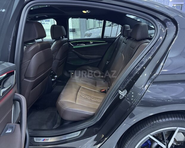 BMW 530e-12