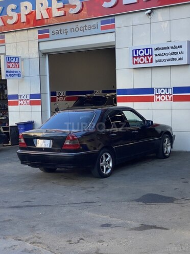 Mercedes C 240-17