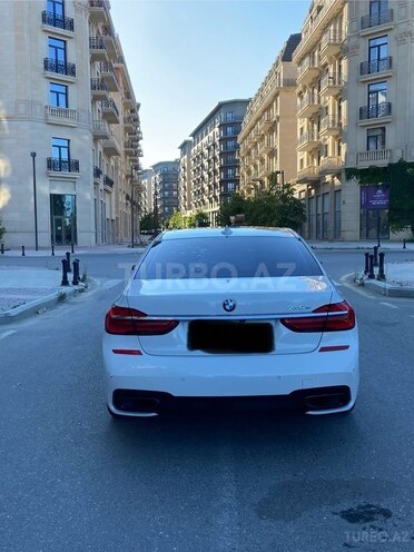 BMW 740-2