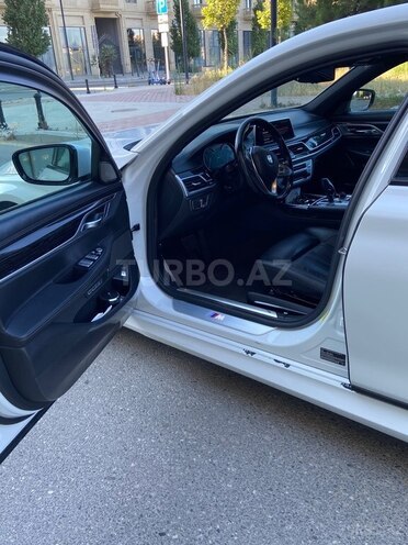 BMW 740-5