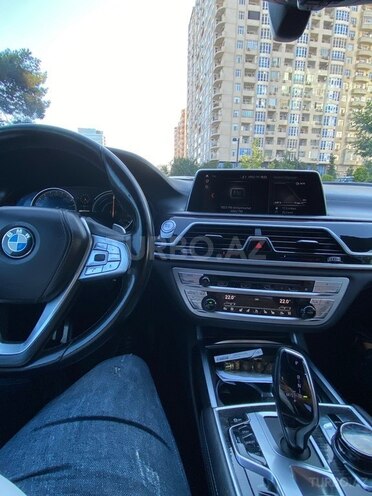 BMW 740-10
