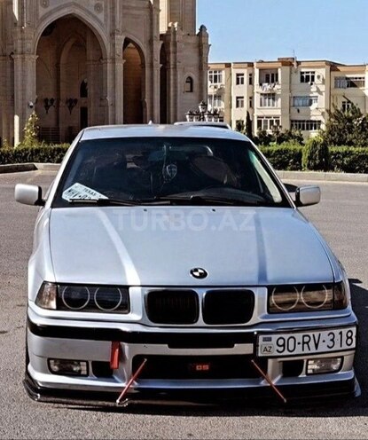 BMW 318-1