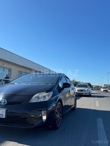 Toyota Prius-2