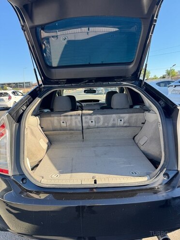 Toyota Prius-9