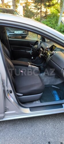 Toyota Prius-7