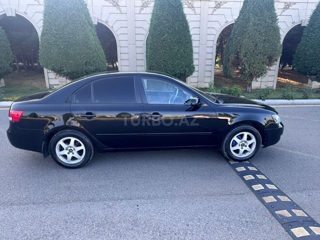 Hyundai Sonata-4