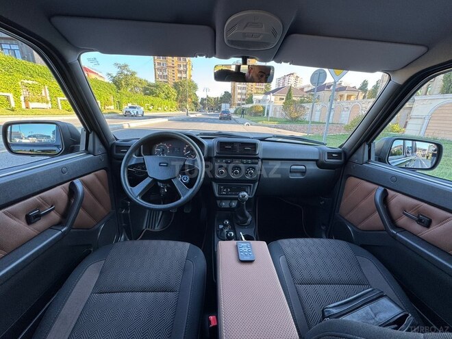 LADA (VAZ) Niva-8