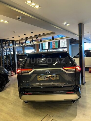 Toyota RAV4-5
